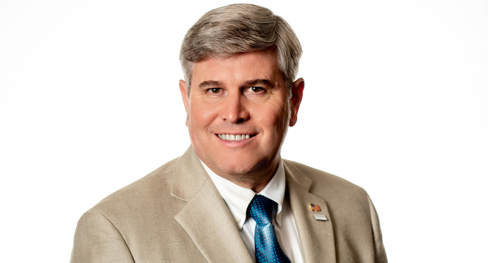 headshot of Philip Leinbach on white background